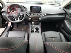 نيسان ألتيما